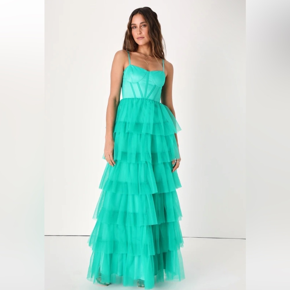 NWOT Lulus Kelly Green Gown Size Small